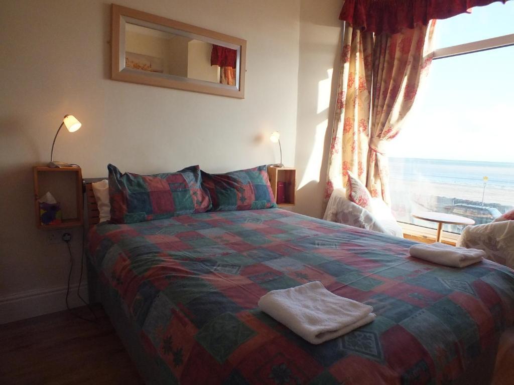 Leonardos Guest House Swansea Bilik gambar